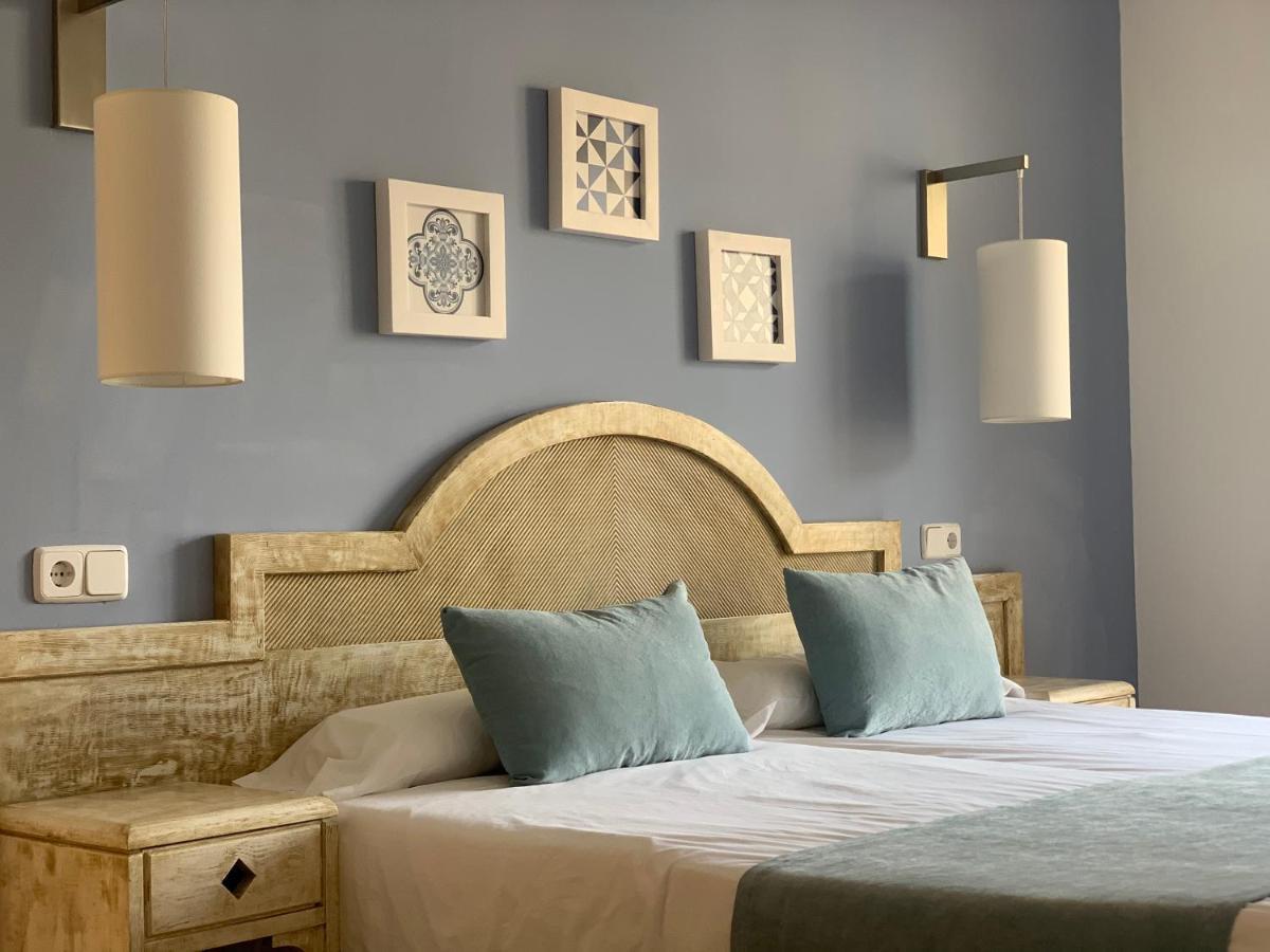 Hostal Hpc Porto Colom Kültér fotó
