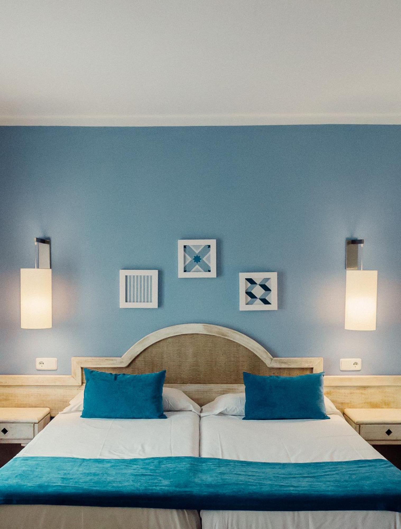 Hostal Hpc Porto Colom Kültér fotó